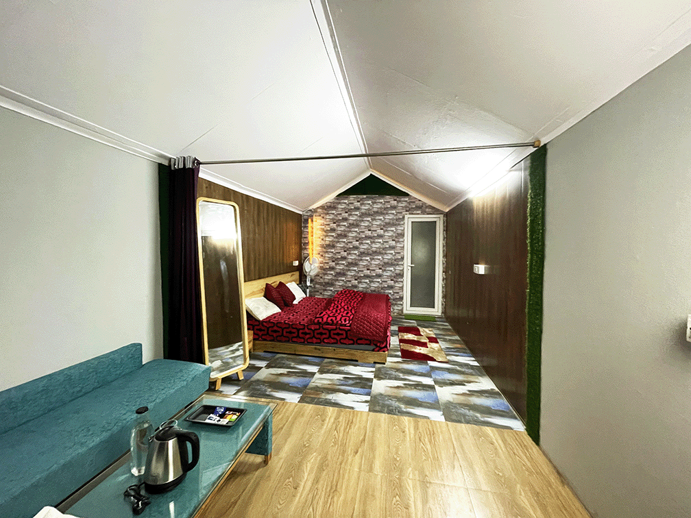 Couple Rooms available at Vama Homestead